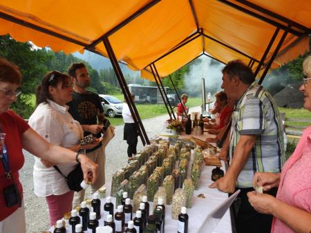 Na oglarskih dnevih v Gozdu Martuljku predstavili turistične zanimivosti Občine Razkrižje 57